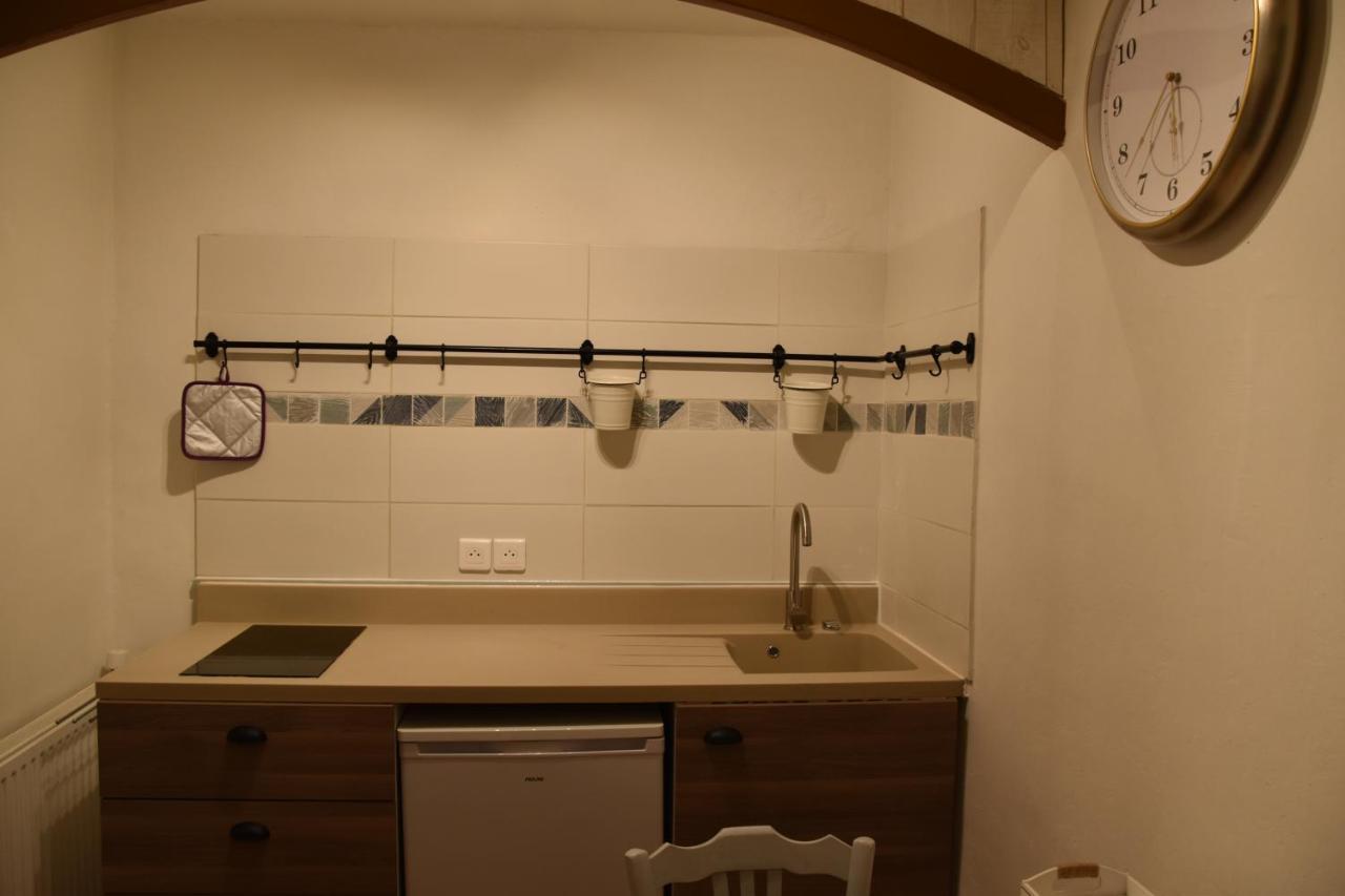 Bed and Breakfast Logis Des Douves Tiffauges Екстер'єр фото