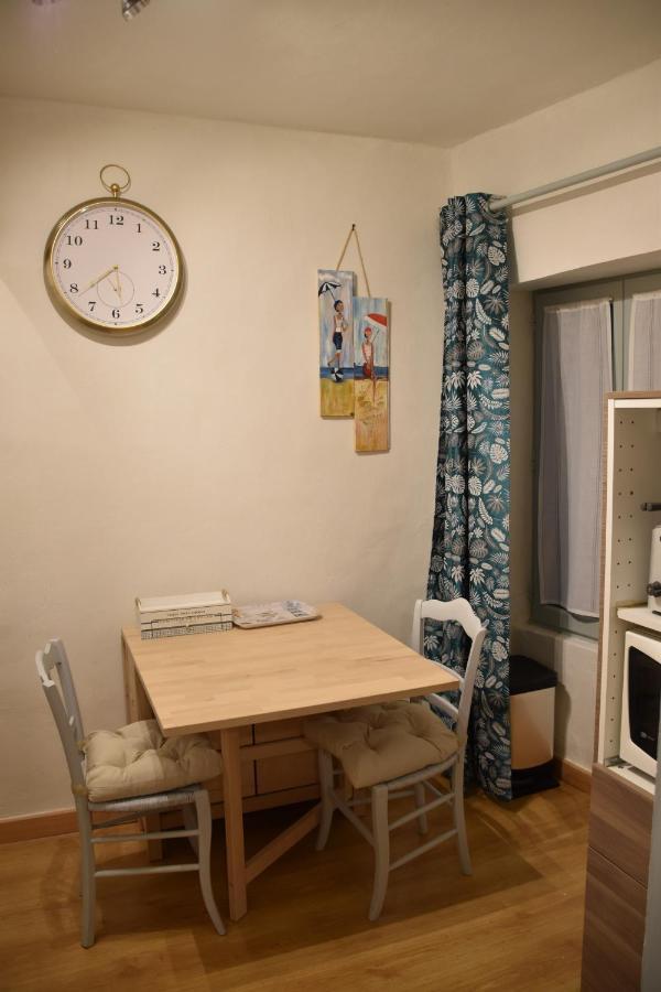 Bed and Breakfast Logis Des Douves Tiffauges Екстер'єр фото