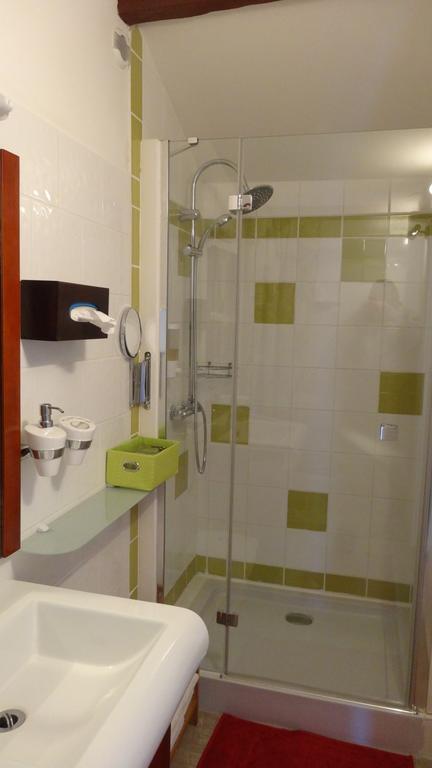 Bed and Breakfast Logis Des Douves Tiffauges Екстер'єр фото