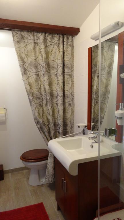 Bed and Breakfast Logis Des Douves Tiffauges Екстер'єр фото